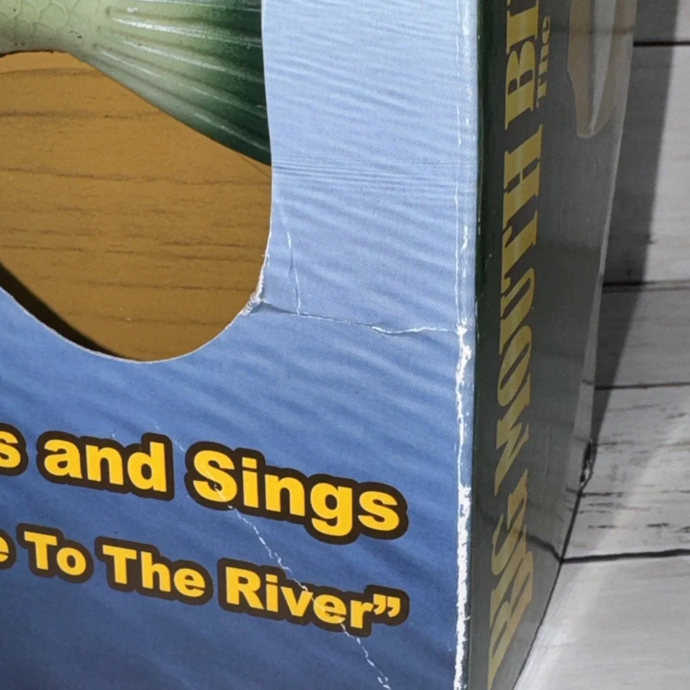 Big Mouth Billy Bass The Singing Sensation Singing Fish DOES NOT WORK PROPERLY